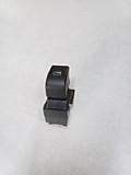 Кнопка стеклоподъемника передней R двери Chery Indis S18-3746150