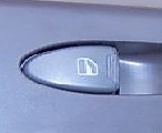 Кнопка стеклоподъемника передней R двери Chery Jaggi S21-3746040